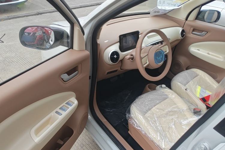 Used Wuling Hongguang MINIEV 2025 Four-Door Version Advanced Edition Driver Seat