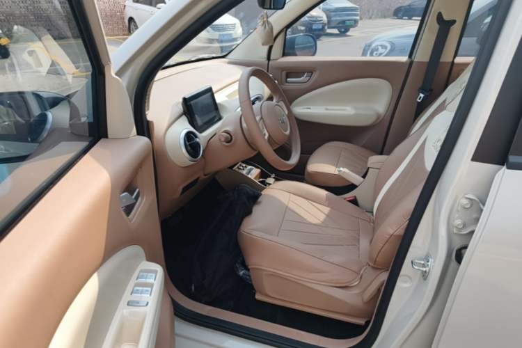 Used Wuling Hongguang MINIEV 2025 Four-Door Version Advanced Edition Driver Seat