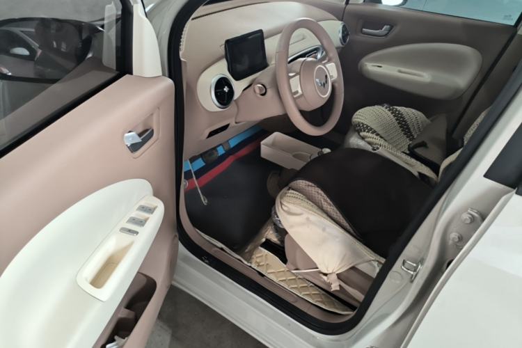 Used Wuling Hongguang MINIEV 2025 Four-Door Version Advanced Edition Driver Seat