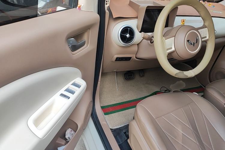 Used Wuling Hongguang MINIEV 2025 Four-Door Version Advanced Edition Driver Seat