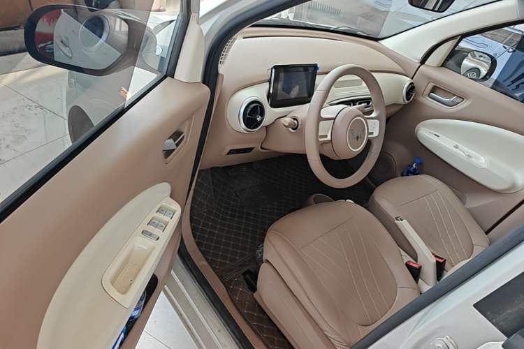 Used Wuling Hongguang MINIEV 2025 Four-Door Version Advanced Edition Driver Seat