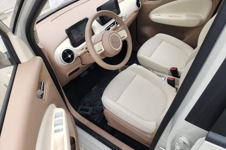 Used Wuling Hongguang MINIEV 2025 Four-Door Version Zhenxiang+ Edition Driver Seat