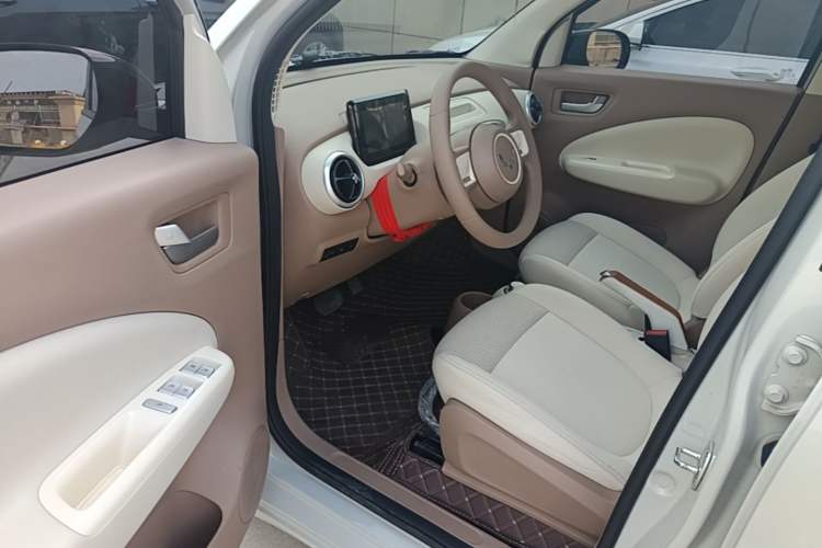 Used Wuling Hongguang MINIEV 2025 Four-Door Version Advanced Edition Driver Seat