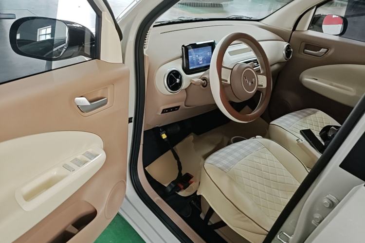 Used Wuling Hongguang MINIEV 2025 Four-Door Version Advanced Edition Driver Seat