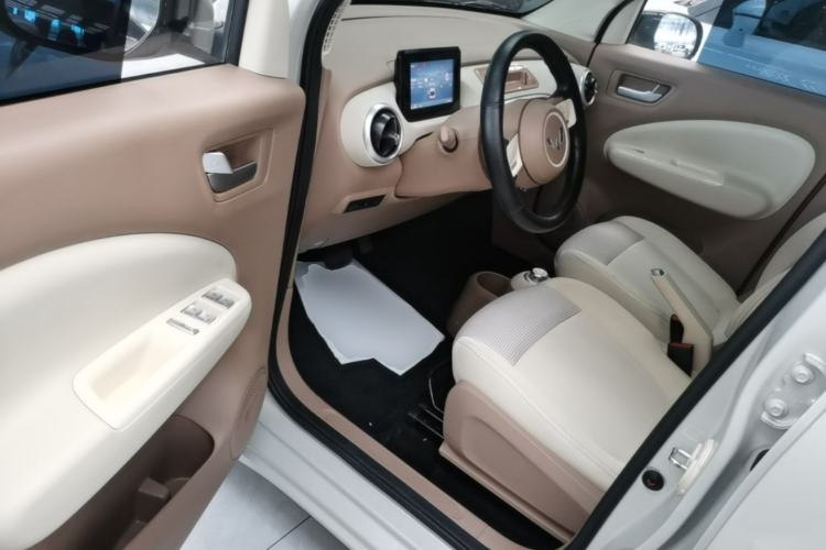 Used Wuling Hongguang MINIEV 2025 Four-Door Version Advanced Edition Driver Seat