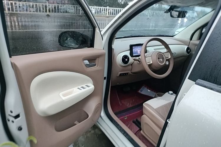 Used Wuling Hongguang MINIEV 2025 Four-Door Version Advanced Edition Driver Seat