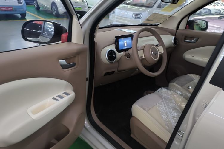 Used Wuling Hongguang MINIEV 2025 Four-Door Version Advanced Edition Driver Seat