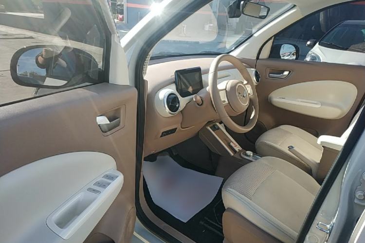 Used Wuling Hongguang MINIEV 2025 Four-Door Version Advanced Edition Driver Seat