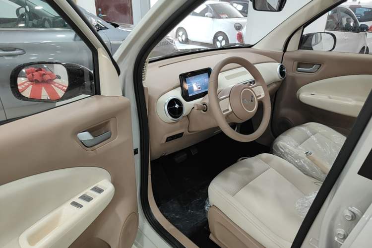 Used Wuling Hongguang MINIEV 2025 Four-Door Version Advanced Edition Driver Seat