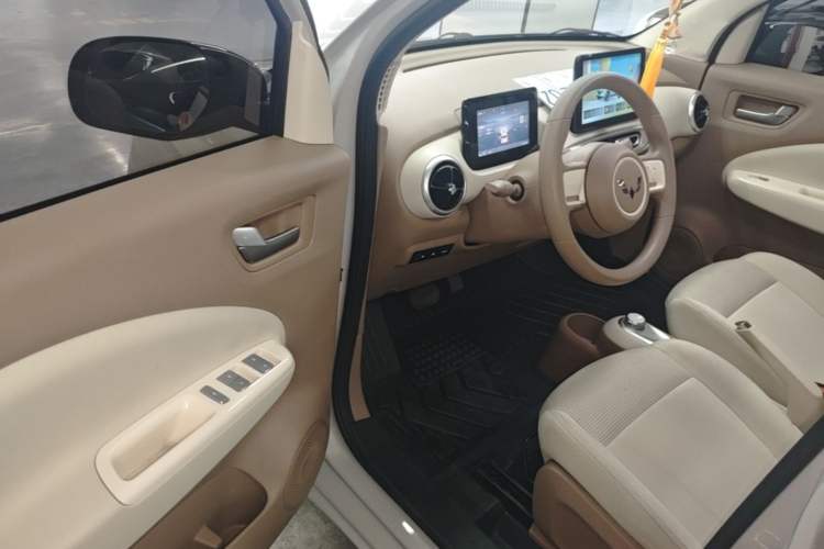 Used Wuling Hongguang MINIEV 2025 Four-Door Version Advanced Edition Driver Seat