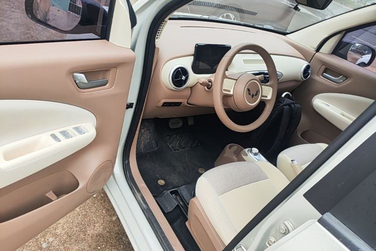 Used Wuling Hongguang MINIEV 2025 Four-Door Version Advanced Edition Driver Seat