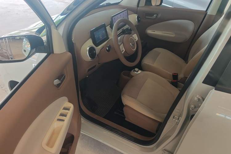 Used Wuling Hongguang MINIEV 2025 Four-Door Version Zhenxiang+ Edition Driver Seat