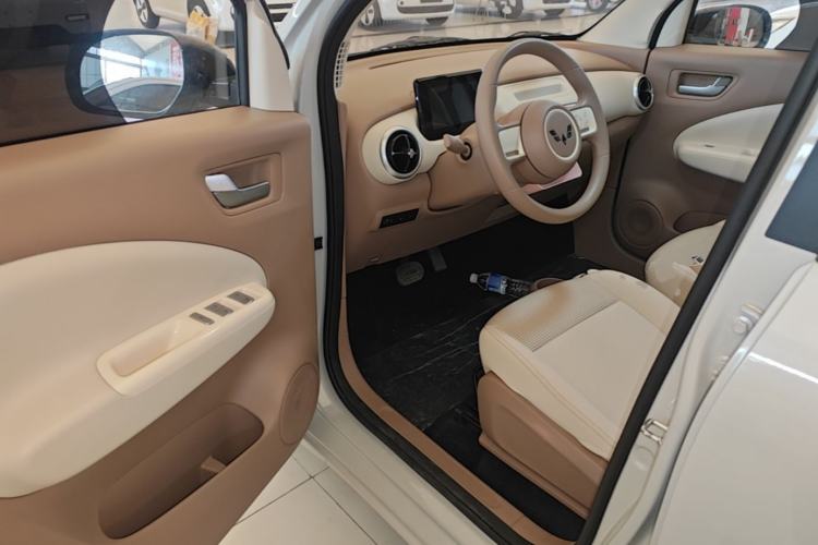 Used Wuling Hongguang MINIEV 2025 Four-Door Version Advanced Edition Driver Seat