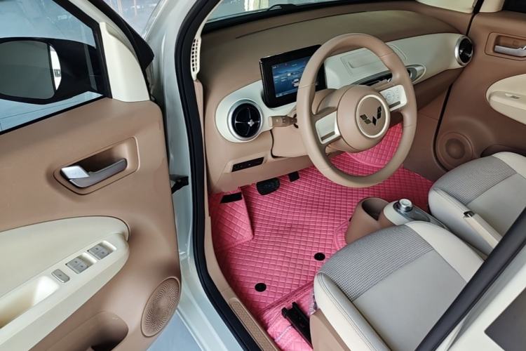 Used Wuling Hongguang MINIEV 2025 Four-Door Version Advanced Edition Driver Seat