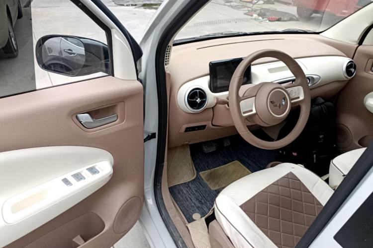 Used Wuling Hongguang MINIEV 2025 Four-Door Version Advanced Edition Driver Seat