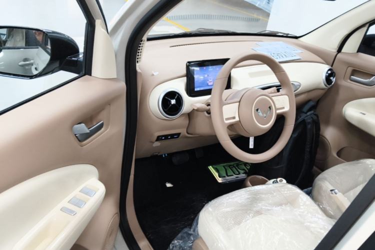 Used Wuling Hongguang MINIEV 2025 Four-Door Version Advanced Edition Driver Seat