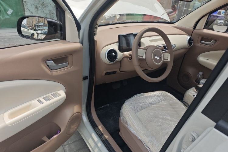 Used Wuling Hongguang MINIEV 2025 Four-Door Version Advanced Edition Driver Seat