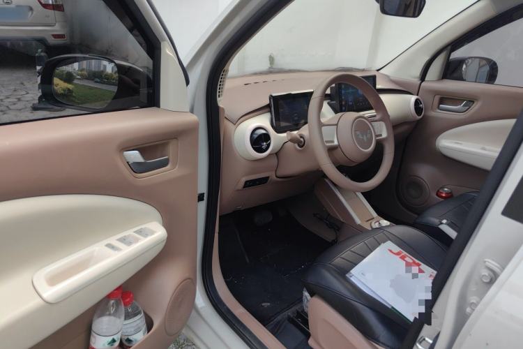 Used Wuling Hongguang MINIEV 2025 Four-Door Version Advanced Edition Driver Seat
