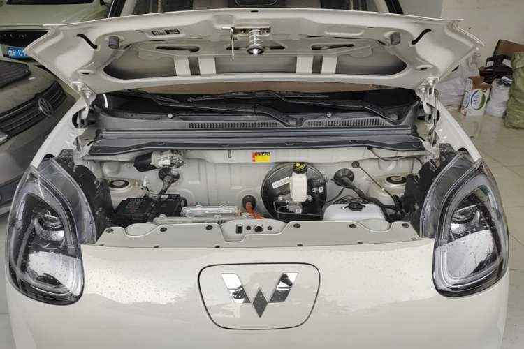 Used Wuling Hongguang MINIEV 2025 Four-Door Version Advanced Edition Engine Bay