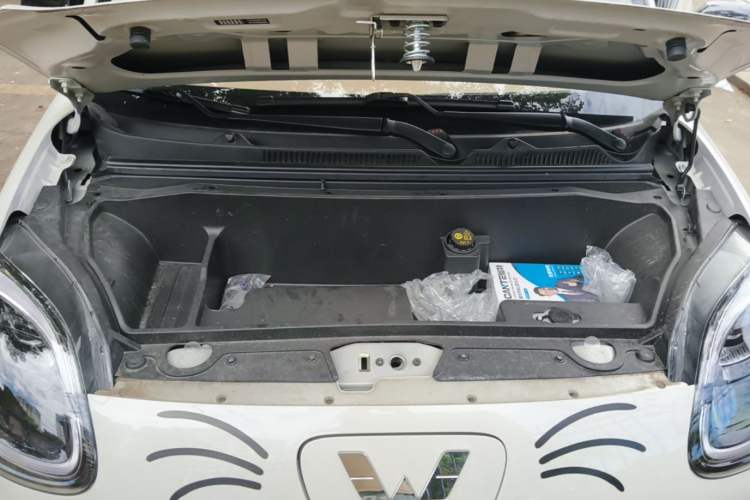 Used Wuling Hongguang MINIEV 2025 Four-Door Version Advanced Edition Engine Bay