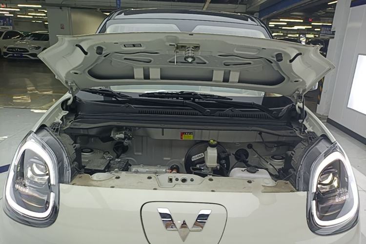 Used Wuling Hongguang MINIEV 2025 Four-Door Version 301km Zhenxiang+ Model Engine Bay
