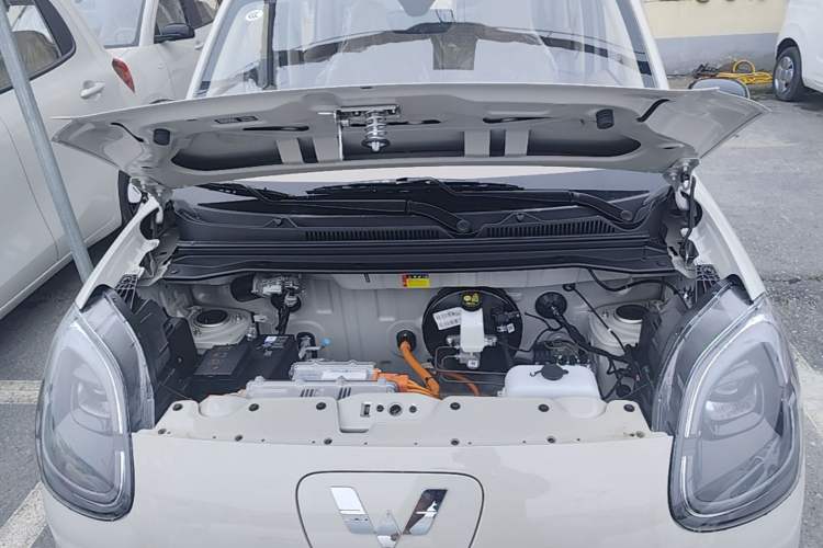 Used Wuling Hongguang MINIEV 2025 Four-Door Version Advanced Edition Engine Bay
