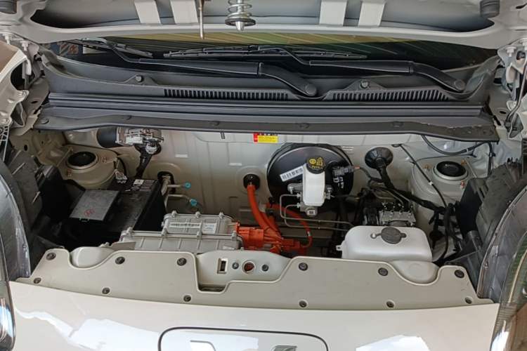 Used Wuling Hongguang MINIEV 2025 Four-Door Version Advanced Edition Engine Bay
