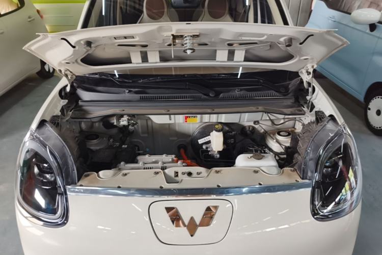 Used Wuling Hongguang MINIEV 2025 Four-Door Version Advanced Edition Engine Bay
