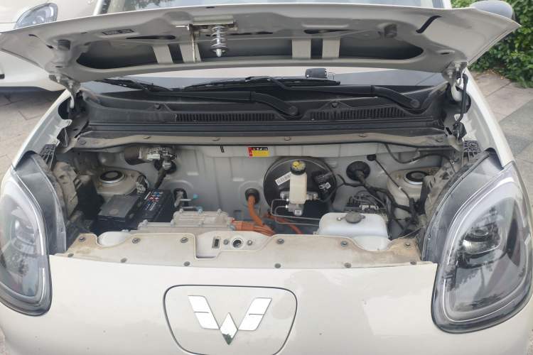Used Wuling Hongguang MINIEV 2025 Four-Door Version Advanced Edition Engine Bay