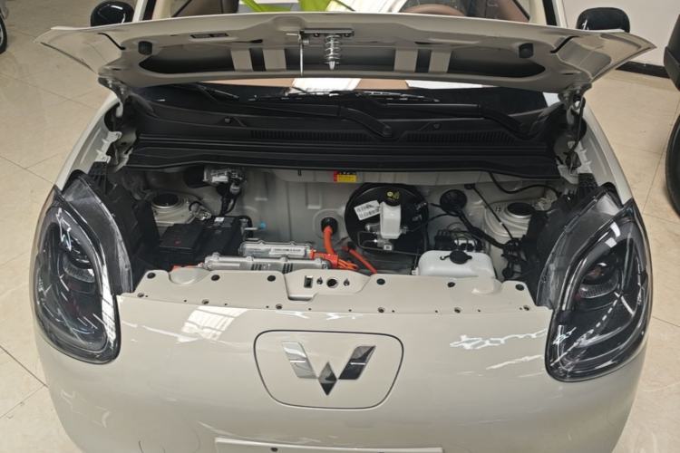 Used Wuling Hongguang MINIEV 2025 Four-Door Version Premium Edition Engine Bay