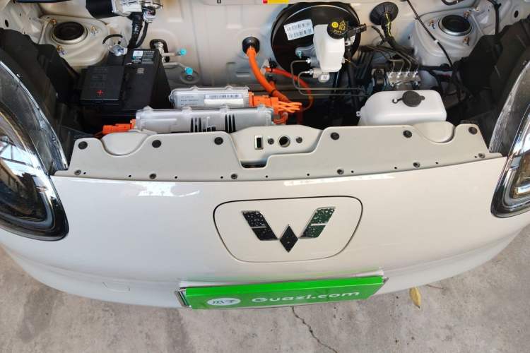 Used Wuling Hongguang MINIEV 2025 Four-Door Version Advanced Edition Engine Bay