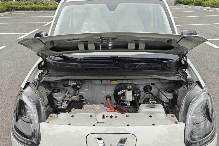 Used Wuling Hongguang MINIEV 2025 Four-Door Version Advanced Edition Engine Bay