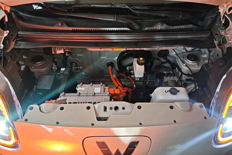 Used Wuling Hongguang MINIEV 2025 Four-Door Version Advanced Edition Engine Bay