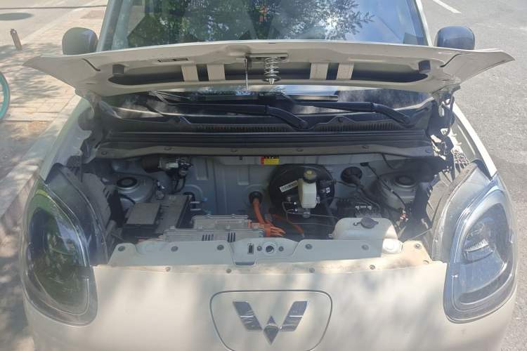 Used Wuling Hongguang MINIEV 2025 Four-Door Version Advanced Edition Engine Bay