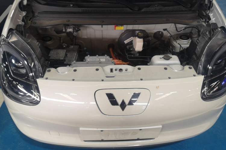 Used Wuling Hongguang MINIEV 2025 Four-Door Version Advanced Edition Engine Bay