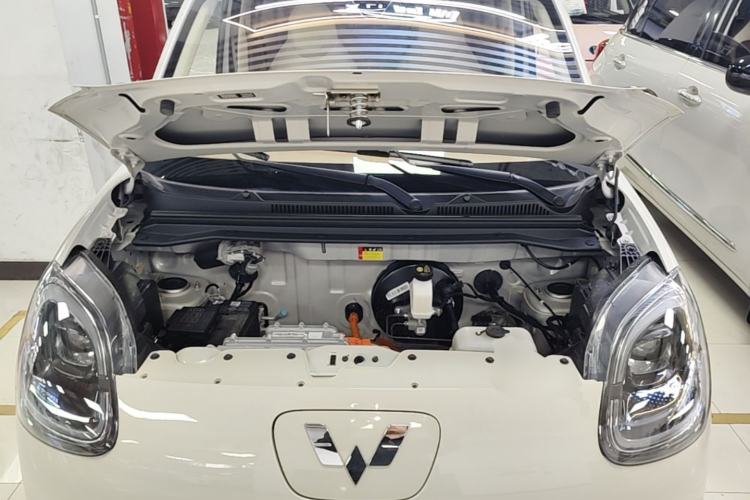 Used Wuling Hongguang MINIEV 2025 Four-Door Version Advanced Edition Engine Bay
