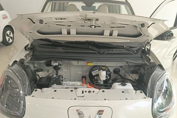Used Wuling Hongguang MINIEV 2025 Four-Door Version Advanced Edition Engine Bay