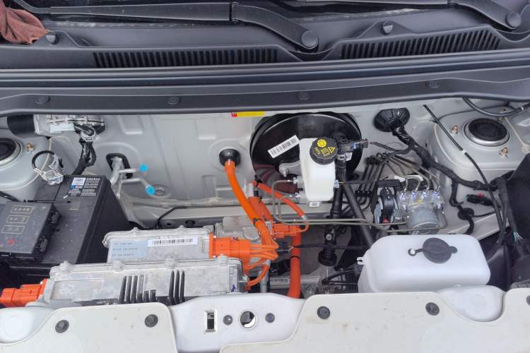 Used Wuling Hongguang MINIEV 2025 Four-Door Version Advanced Edition Engine Bay