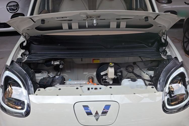 Used Wuling Hongguang MINIEV 2025 Four-Door Version Advanced Edition Engine Bay
