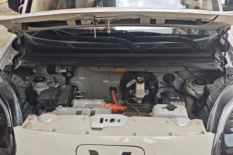 Used Wuling Hongguang MINIEV 2025 Four-Door Version Advanced Edition Engine Bay