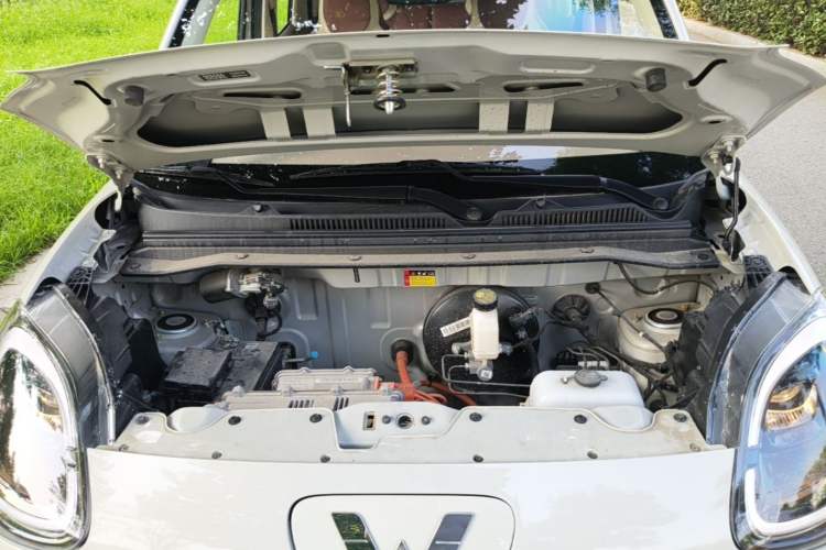 Used Wuling Hongguang MINIEV 2025 Four-Door Version Advanced Edition Engine Bay