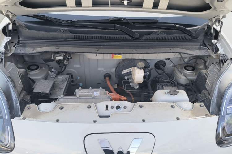 Used Wuling Hongguang MINIEV 2025 Four-Door Version Advanced Edition Engine Bay