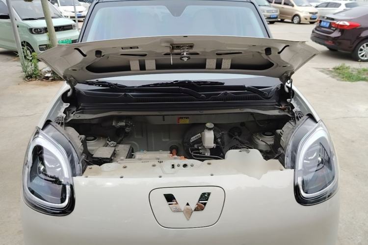 Used Wuling Hongguang MINIEV 2025 Four-Door Version Zhenxiang+ Edition Engine Bay