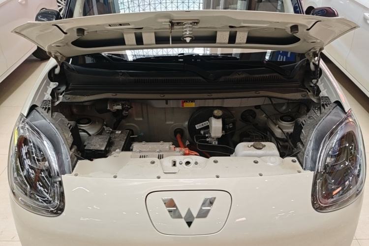 Used Wuling Hongguang MINIEV 2025 Four-Door Version Zhenxiang+ Edition Engine Bay