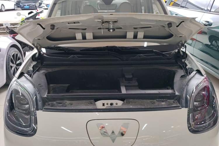 Used Wuling Hongguang MINIEV 2025 Four-Door Version Advanced Edition Engine Bay