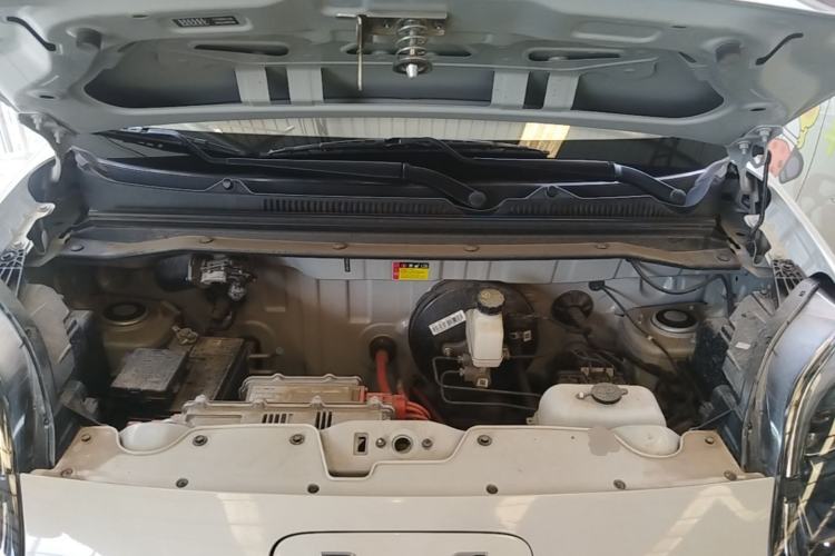 Used Wuling Hongguang MINIEV 2025 Four-Door Version Advanced Edition Engine Bay