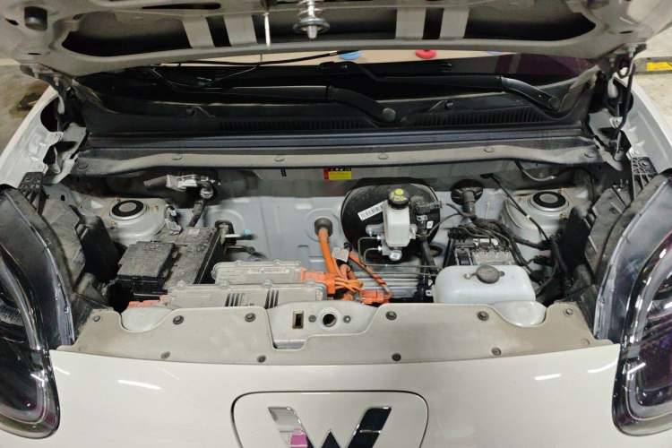 Used Wuling Hongguang MINIEV 2025 Four-Door Version Advanced Edition Engine Bay