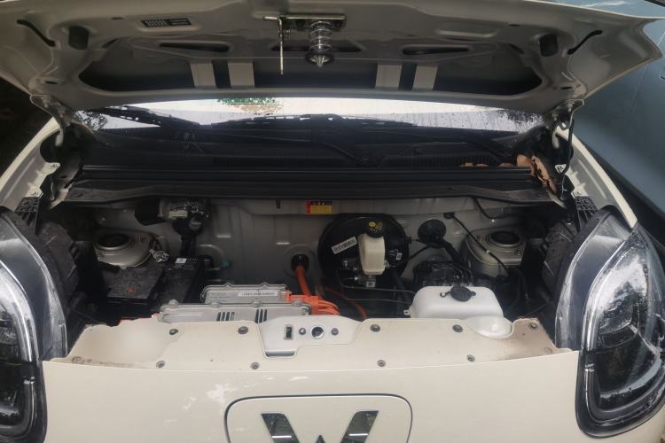 Used Wuling Hongguang MINIEV 2025 Four-Door Version Premium Edition Engine Bay