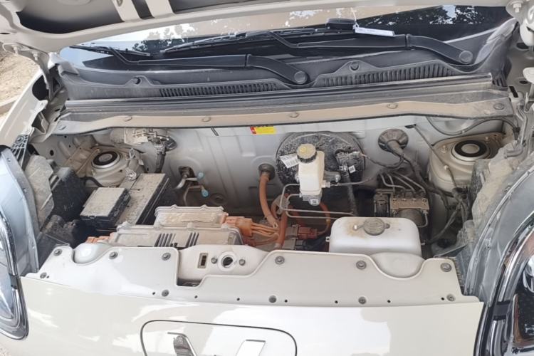 Used Wuling Hongguang MINIEV 2025 Four-Door Version Advanced Edition Engine Bay