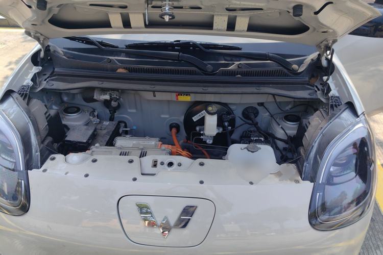 Used Wuling Hongguang MINIEV 2025 Four-Door Version Advanced Edition Engine Bay